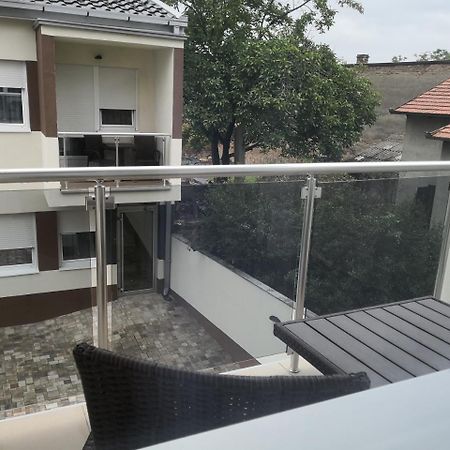Konak Kutko Pančevo Esterno foto